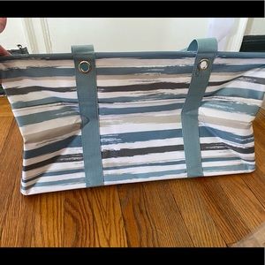 Thirty One Deluxe Utility Tote